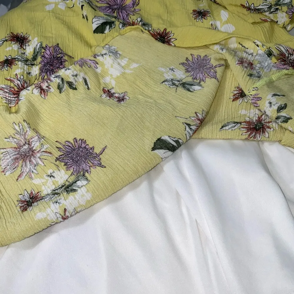 Newbury Kustom Yellow Floral Sleeveless Low Ruffle Back Guazey Mini Dress M - Image 8