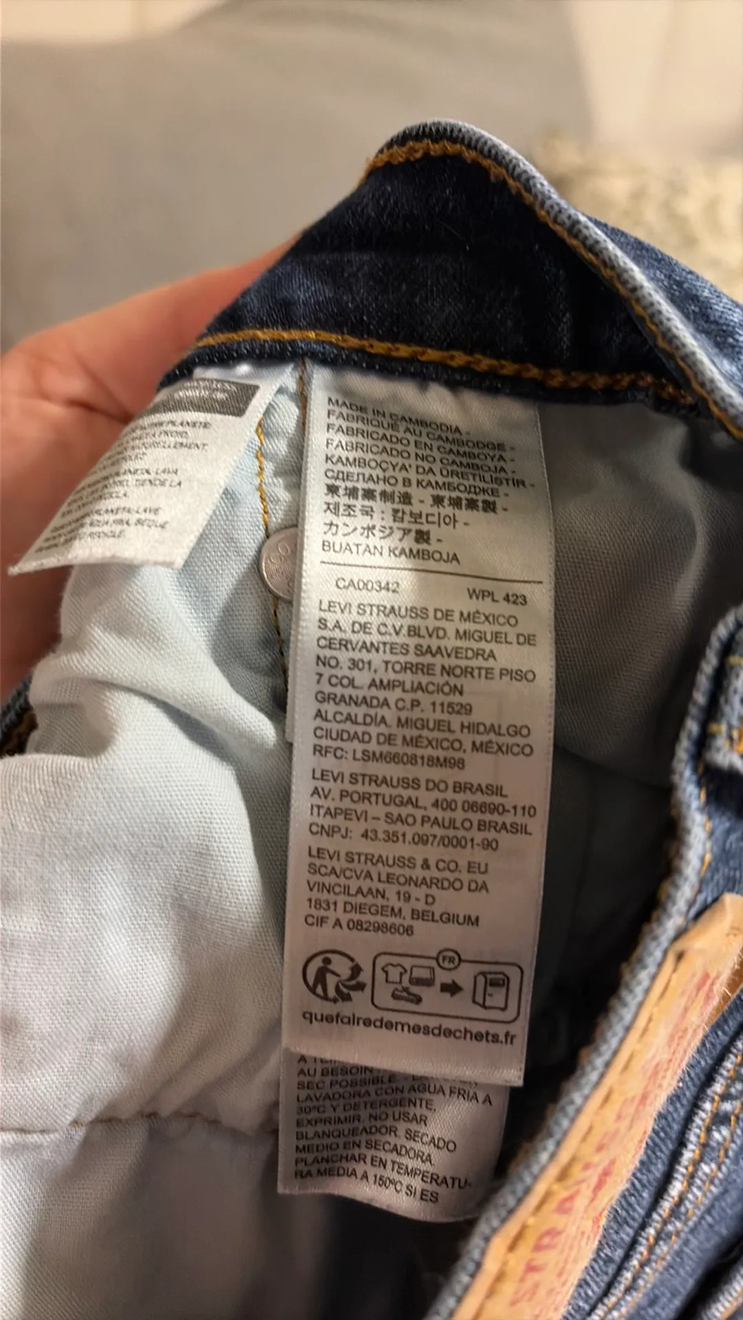 Levi’s 501 distressed denim shorts  - Image 3