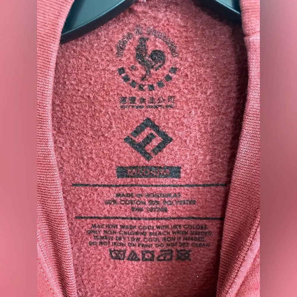 Red Rust Mineral Wash Women’s Sriracha Sweatshirt Sz Medium - Image 4