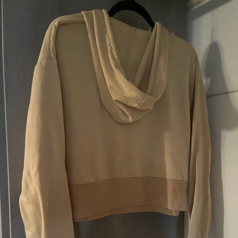 Gently used Society 212 hooded sweatshirt Yellow Size L - Image 3