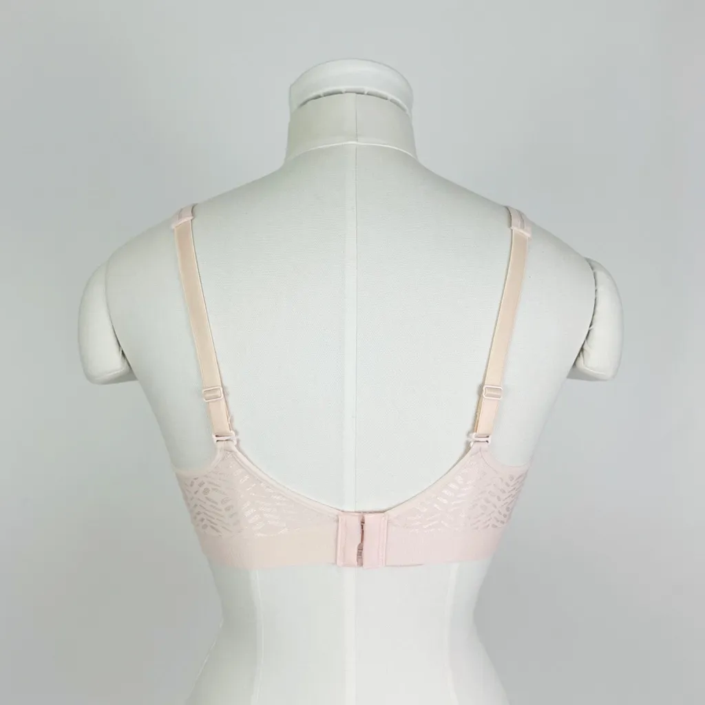 Hanes Lightly Lined Wireless Bra in Light Pink | Size M - Image 3