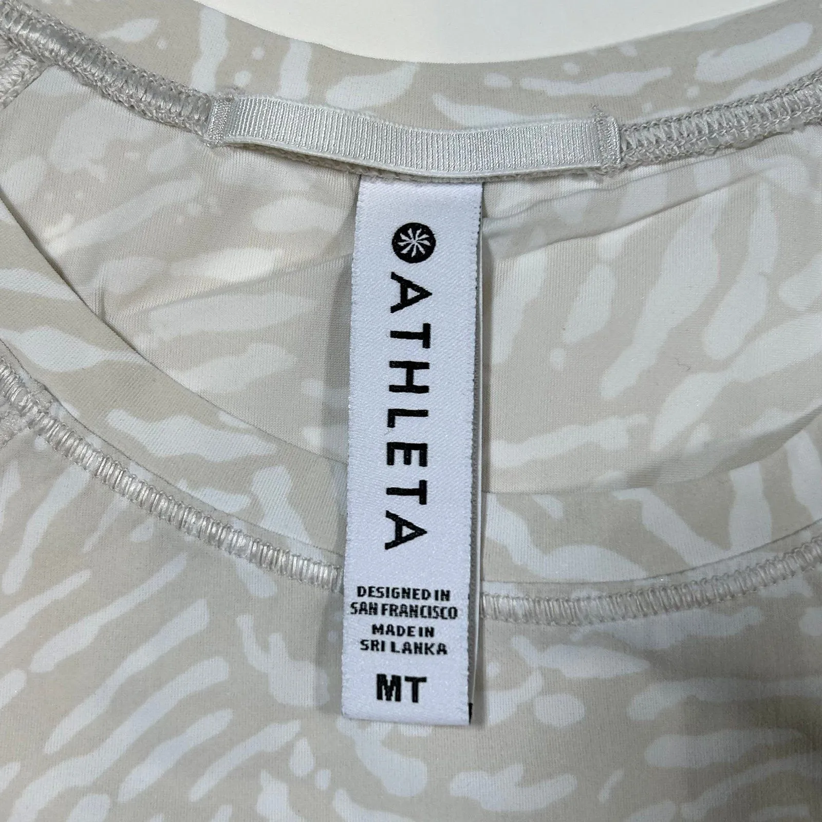 Athleta‎ Tee Shirt Womens Medium MT - Image 5