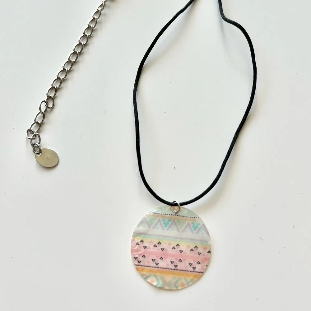 Multicolor Tribal Print Shell Pendant Necklace Black - Image 2