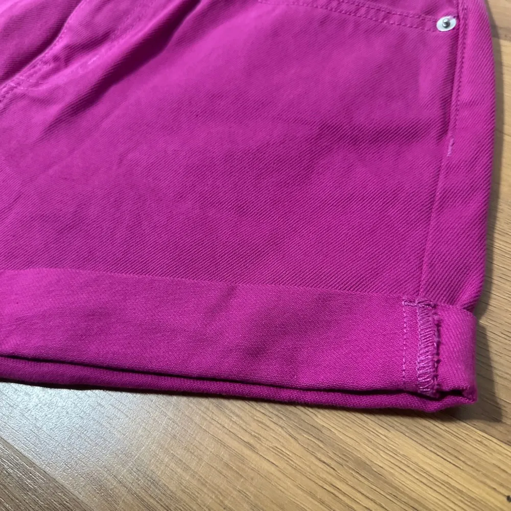 Magenta/Hot Pink Highest Rise Mom Denim Shorts NWT - Image 8