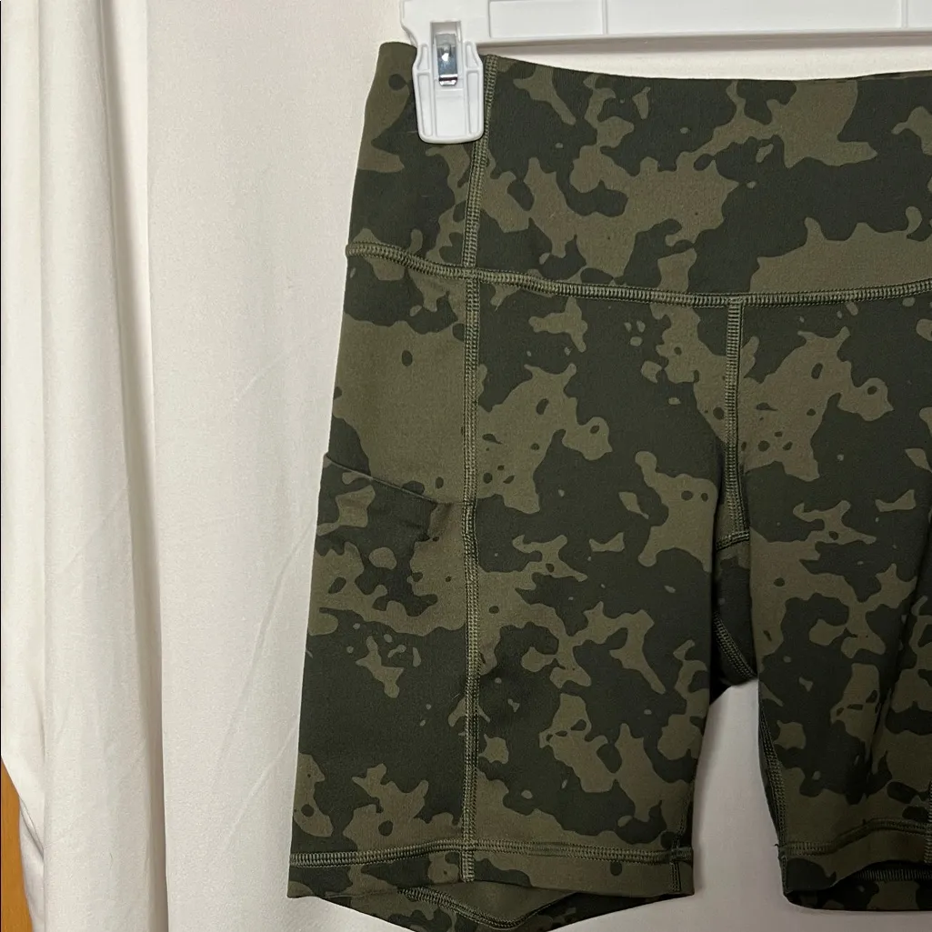 5.11 Tactical Women's PT-R Green Camouflage Eliza Short Size XS - Image 3