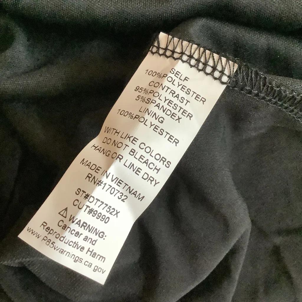 Naif Size 2X Black Sleeveless Blouse with Subtle Sparkle. New With Tags. - Image 8