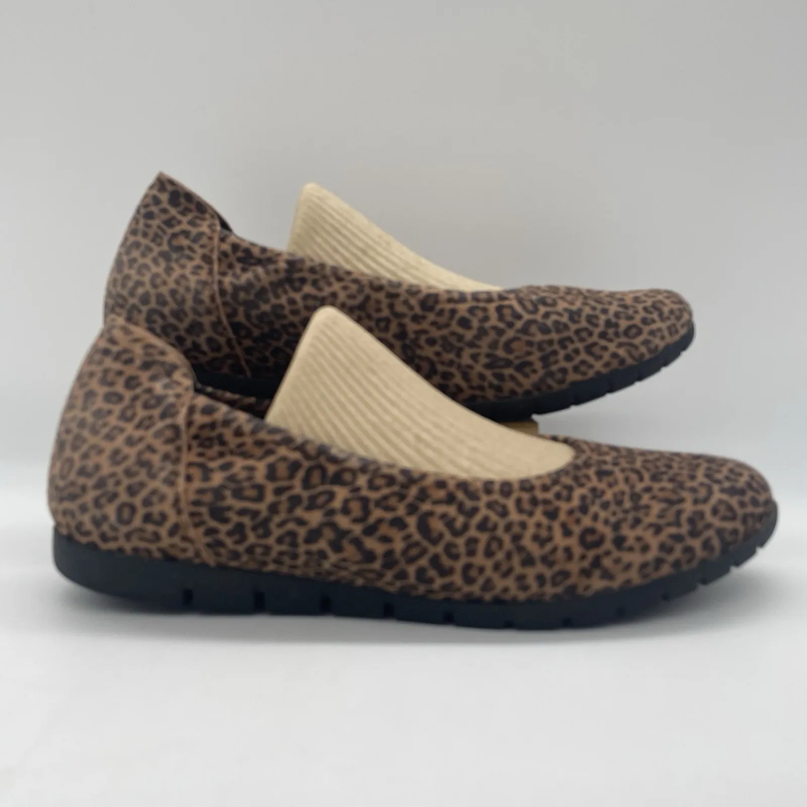 Sabrinas Womens 37 Shoes Flats Cheetah Leopard Round Toe Made in Spain‎ Comfort Brown Size 7 - Image 2