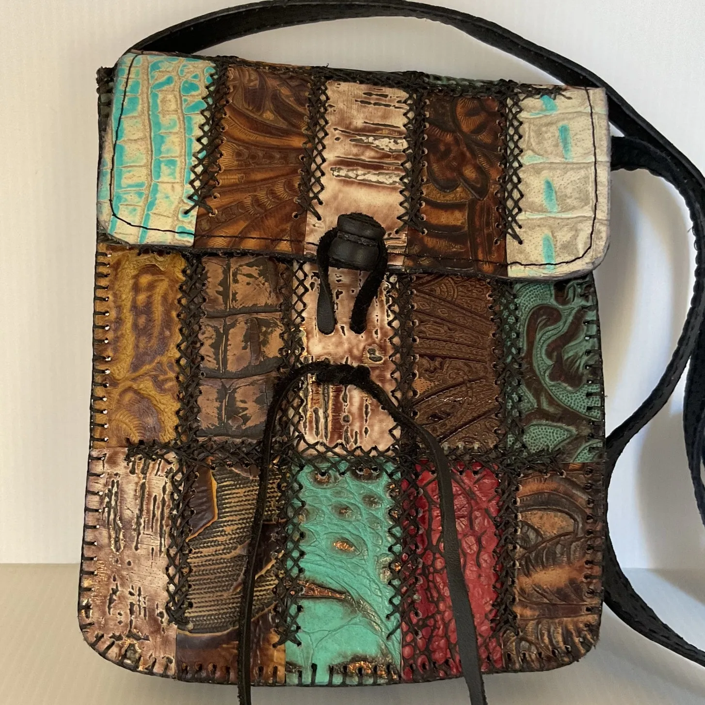 Handmade Mexican Leather Patchwork Crossbody Satchel – Artisan - Image 2