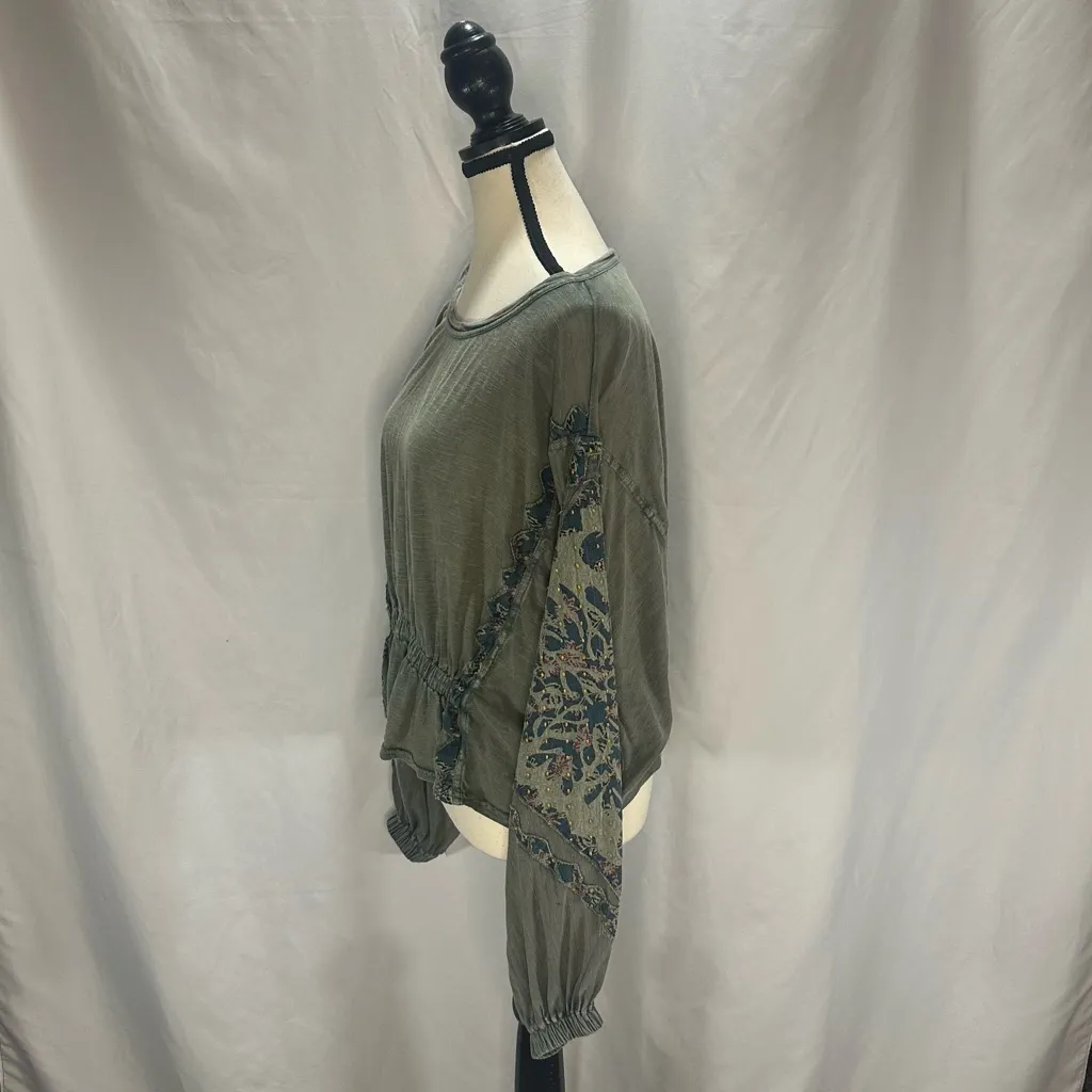 Free People XS Embroidered Patch Oversized Cropped Long Sleeves Throwback Boho - Image 3