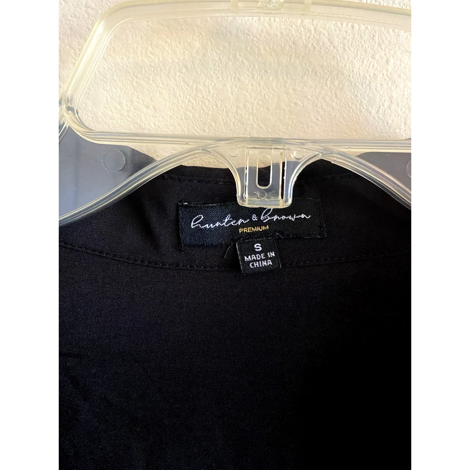 Hunter &‎ Brown Premium Black Vneck Twist Front Cropped Bell Sleeve Blouse Shirt - Image 4