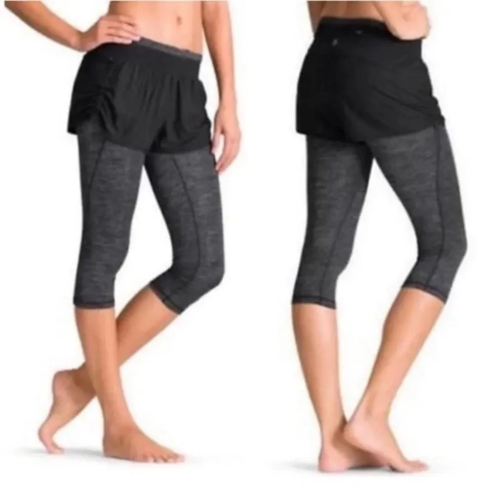 Athleta Go Getter Heathered Yoga Running 2 in 1 Capri / Short Leggings size S - Image 10