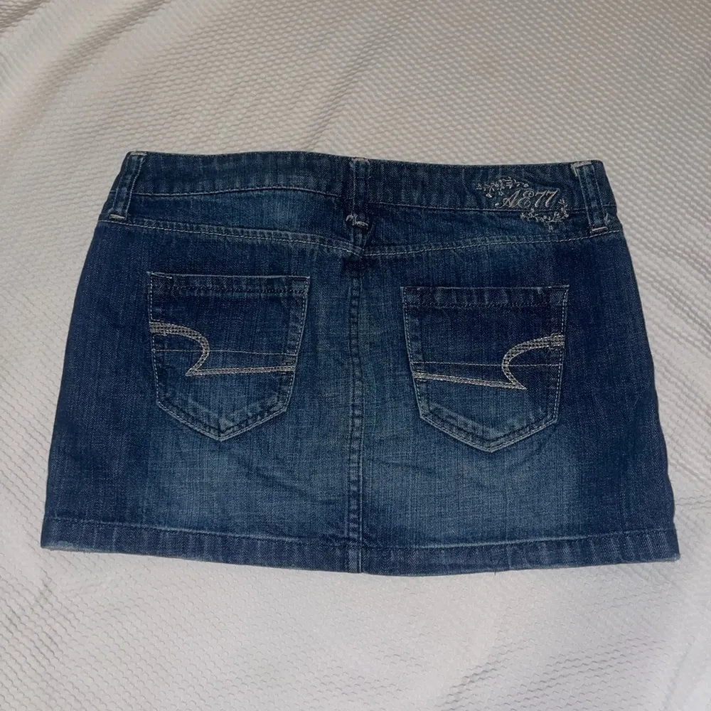 American Eagle Outfitters Blue Denim Mini Skirt Casual Y2K sz 4 - Image 7