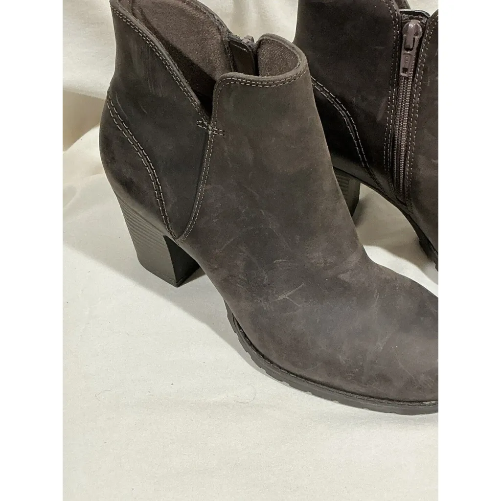 Woman's Ultimate Comfort Collection By Clark Brown Round Toe Bulk Heel Boot 7.5 - Image 3