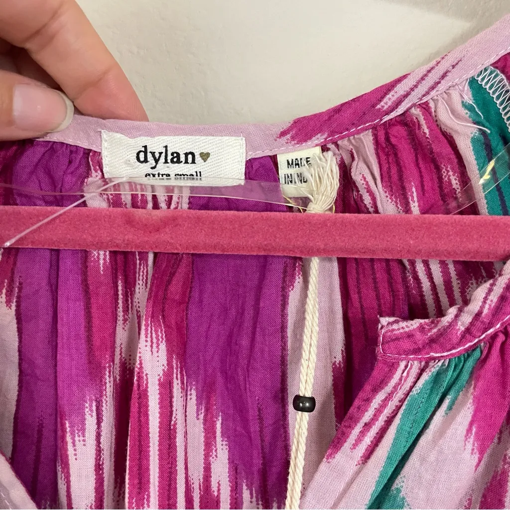 NWT Dylan Ikat Print‎ Long Sleeves Split Neck Blouse Size XS - Image 3