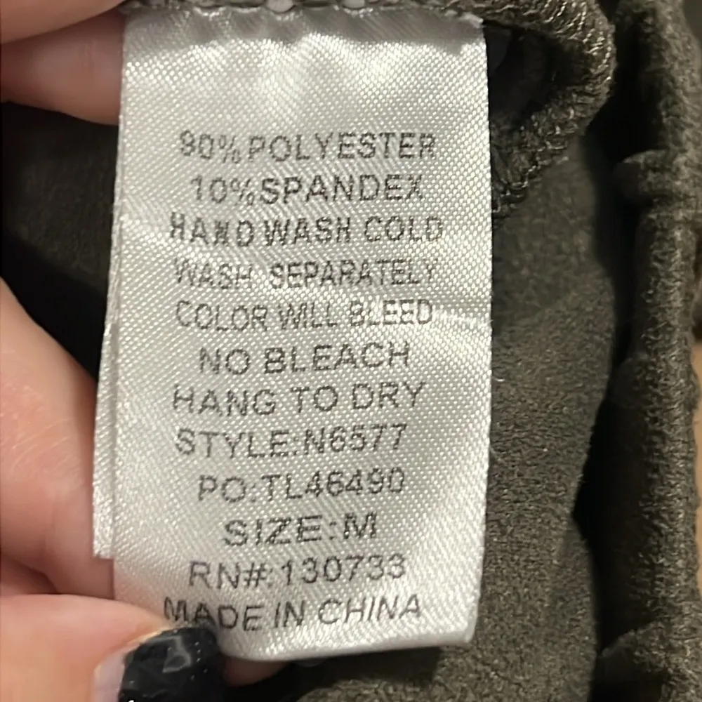 UMGEE sz medium hunter green pull on pants elastic waist with pockets polyester - Image 7