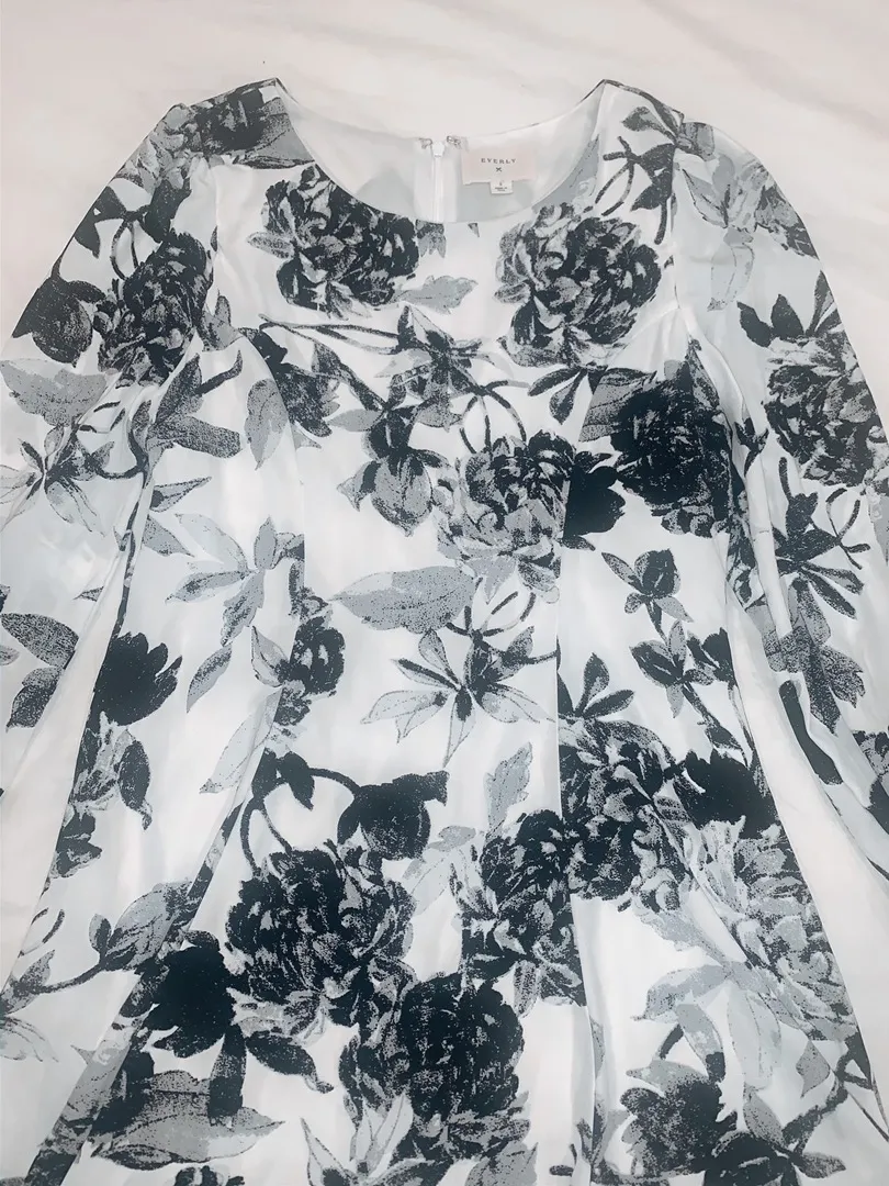 Everly Black and White Floral Dress - Image 4