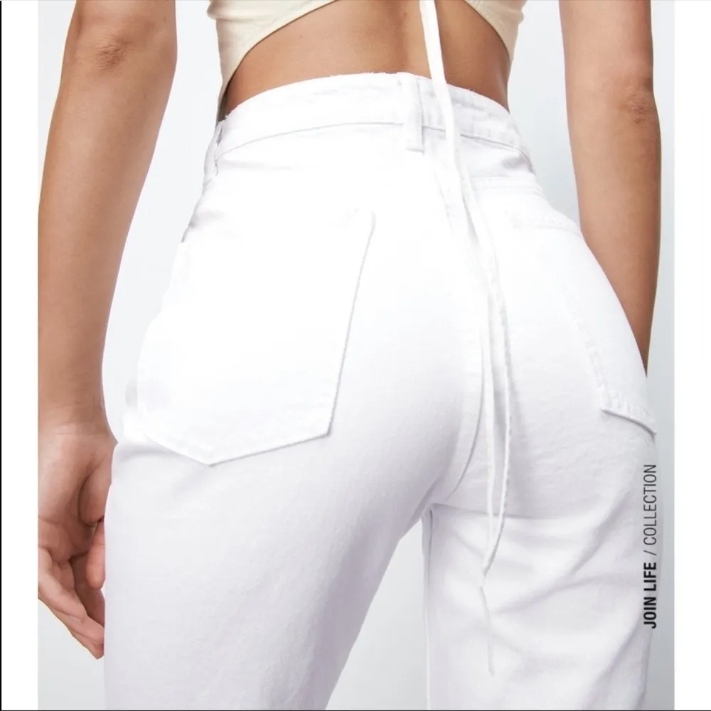 Zara brand white mom jeans - Image 4