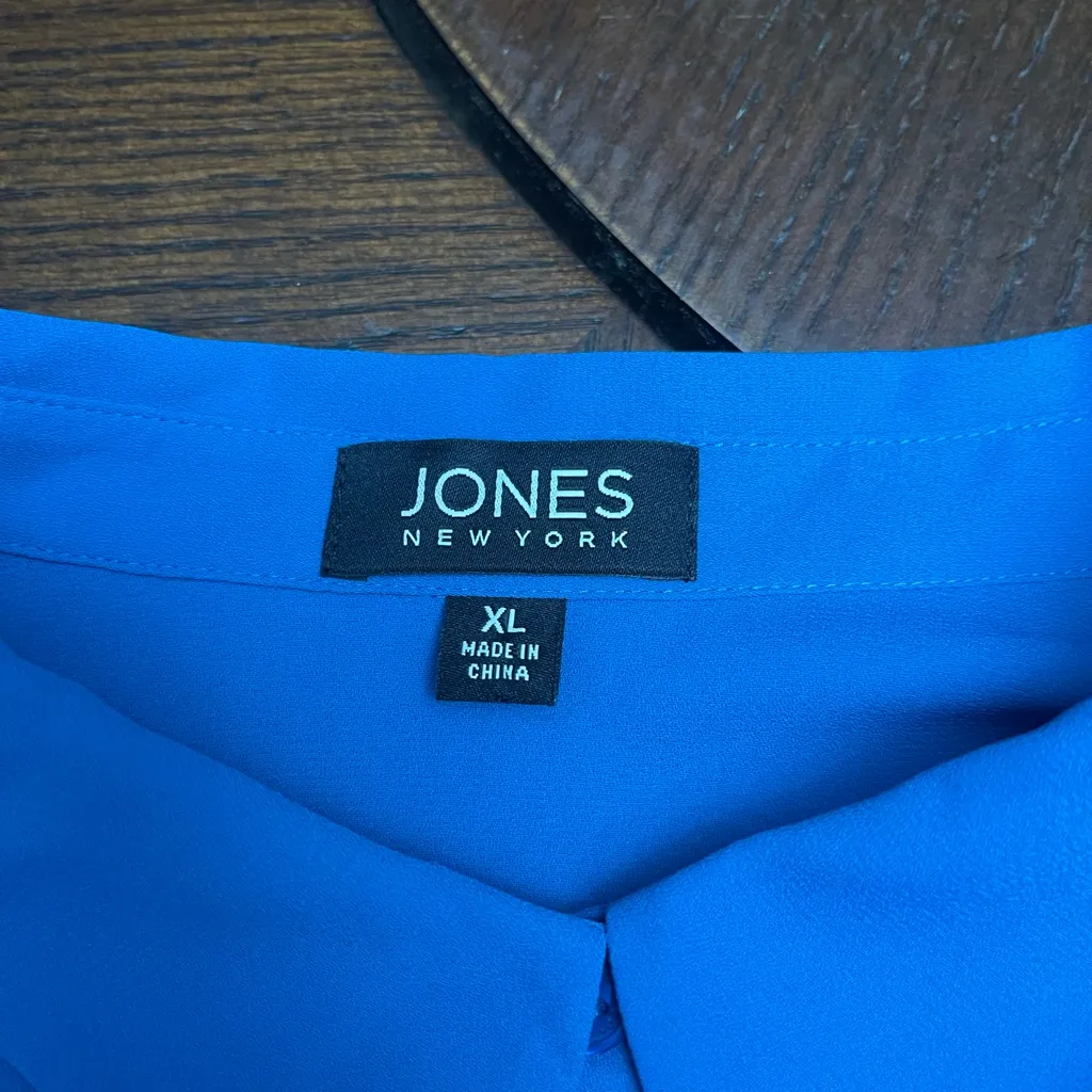 Jones New York Vibrant Blue Button Down Shirt - Image 4
