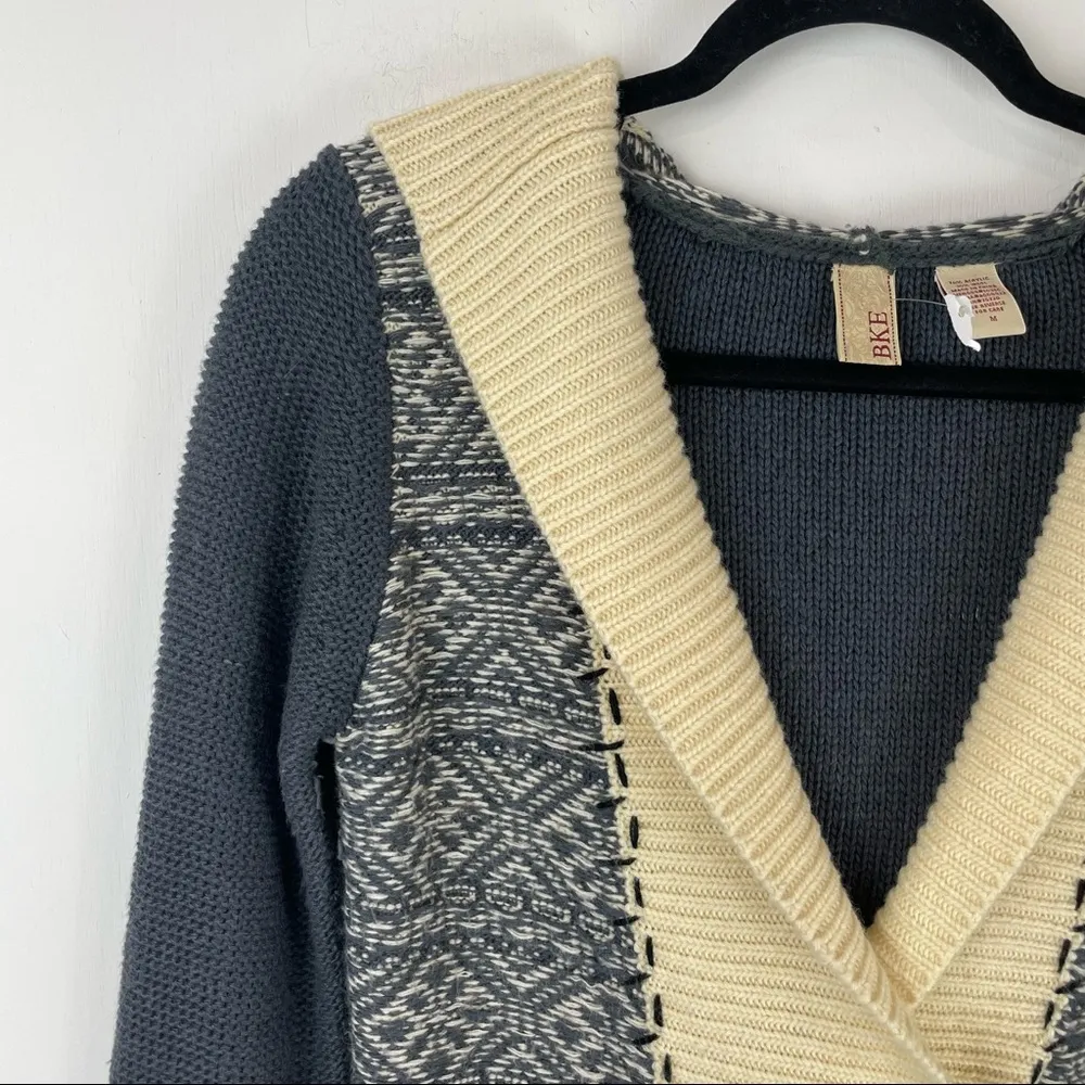 BKE Womens Shawl Knit Hooded Sweater Sz Medium Aztec Ribbed Boho Western - Image 4