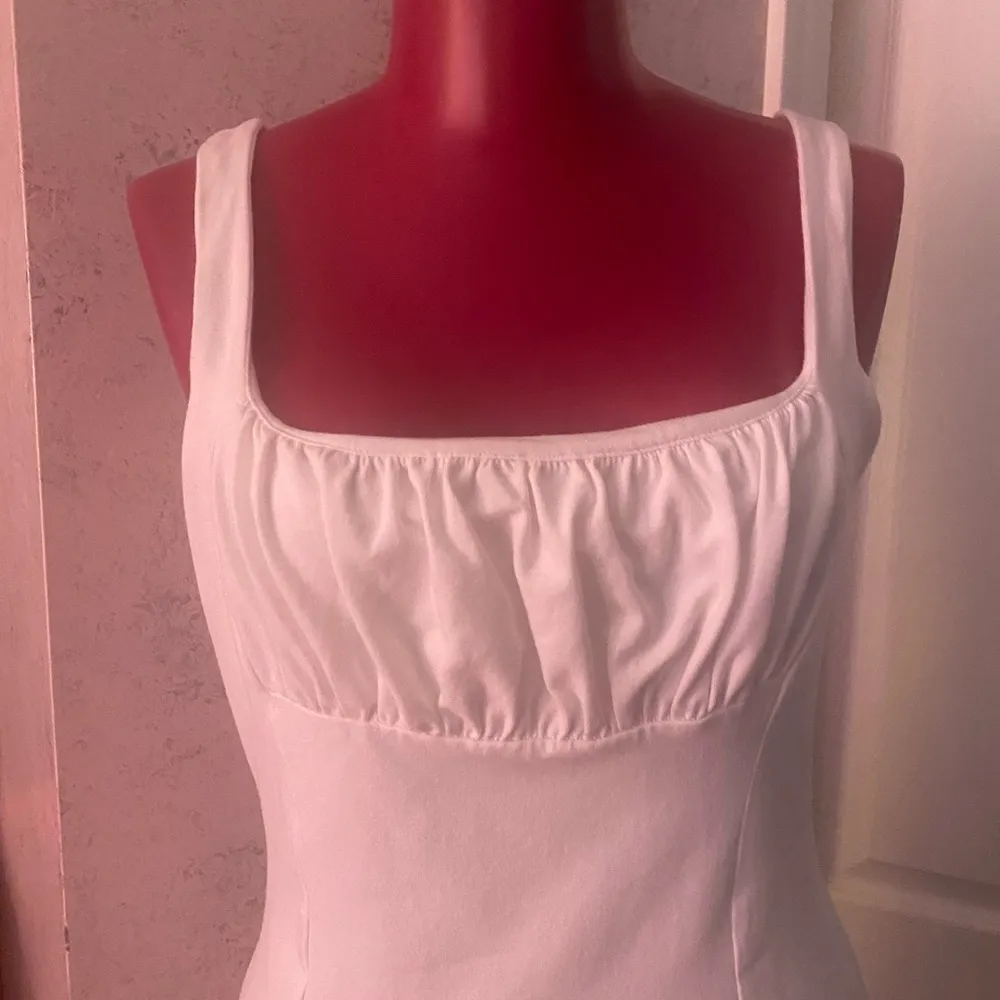 Victoria’s Secret white sleeveless fitted midi dress size Medium - Image 2