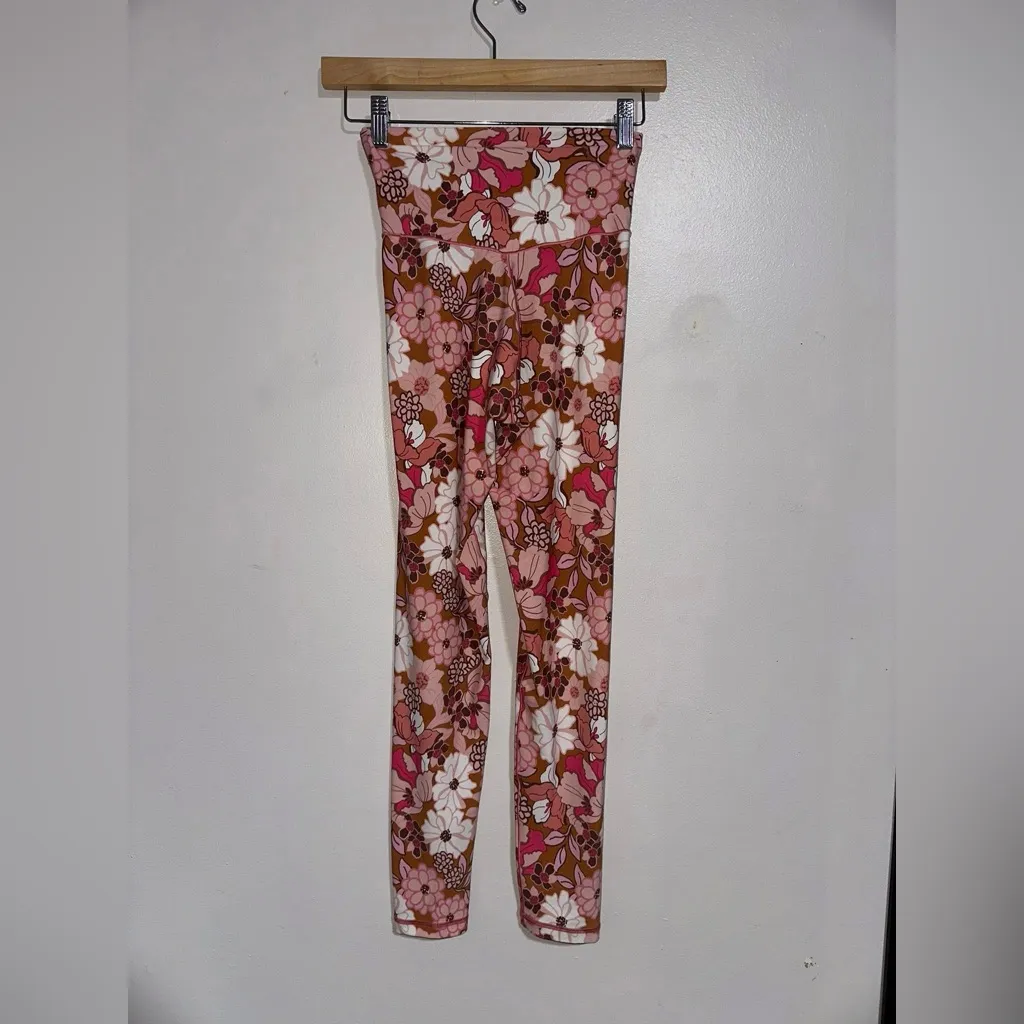 OFFLINE By Aerie Real Me High Waisted Crossover Leggings- Retro Floral - Image 4