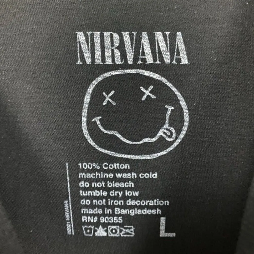 Nirvana Vintage Style Shirt Size Large - Image 4