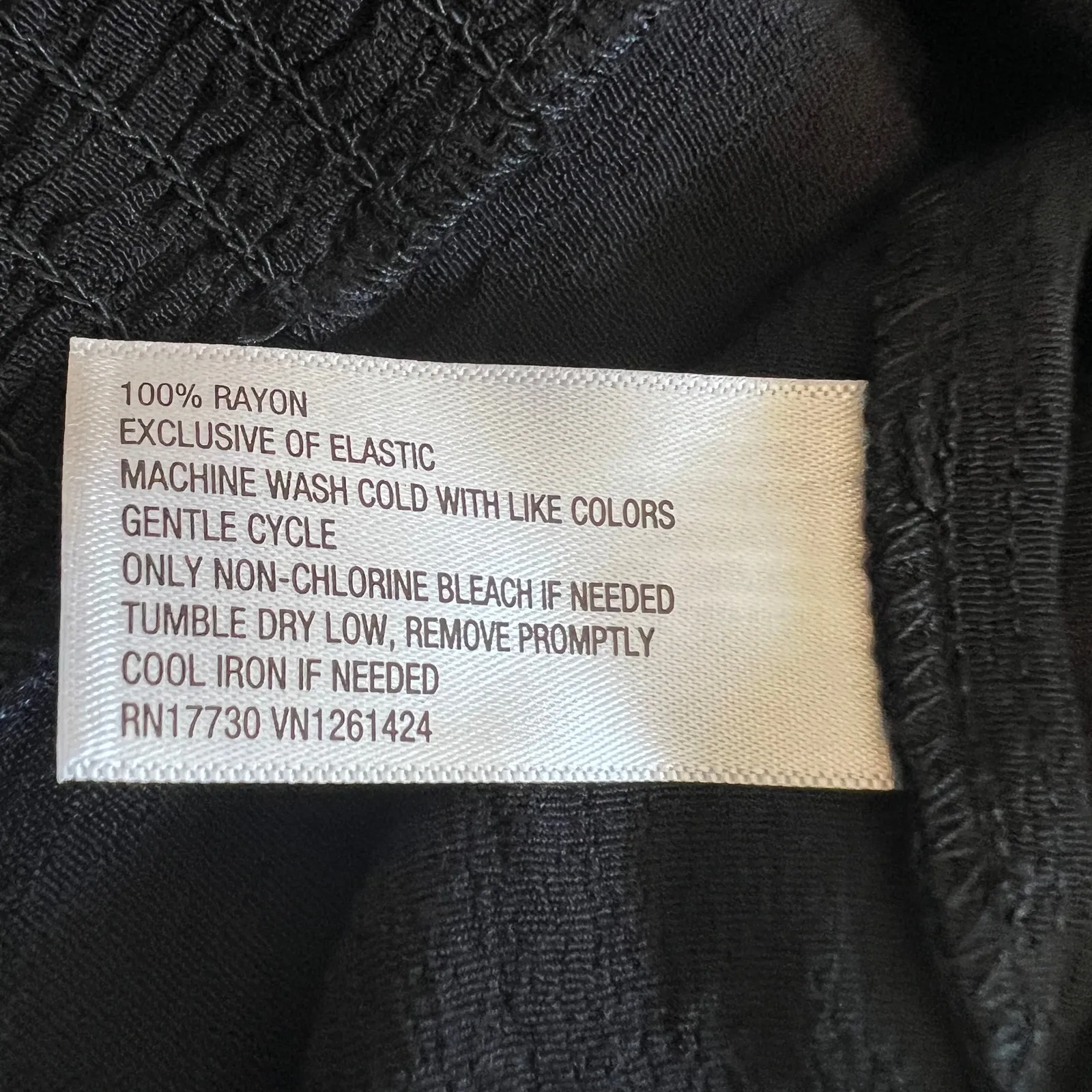 Wild Fable Women's Black Cap Sleeve Sweetheart Cropped Top - Size Large - NWT - Image 3