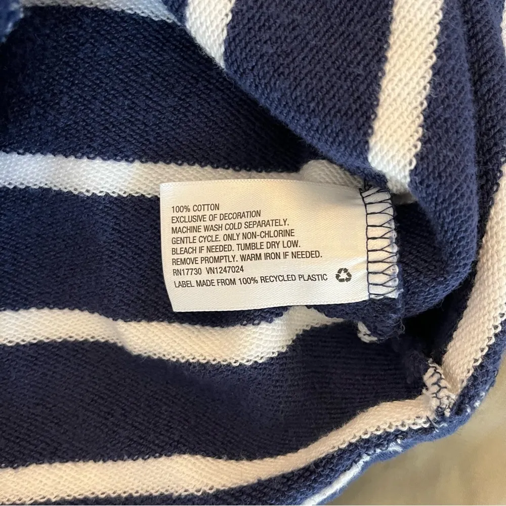 Vineyard Vines Navy and White Striped 1/4 Zip-Up Pullover - Size Small - Image 7