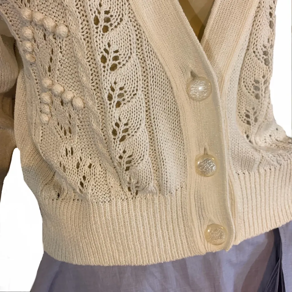 EL JEUNE VINTAGE JAPANESE CREAMY WHITE POMPOM ACCENT V NECK CARDIGAN SWEATER (L) Size L - Image 8