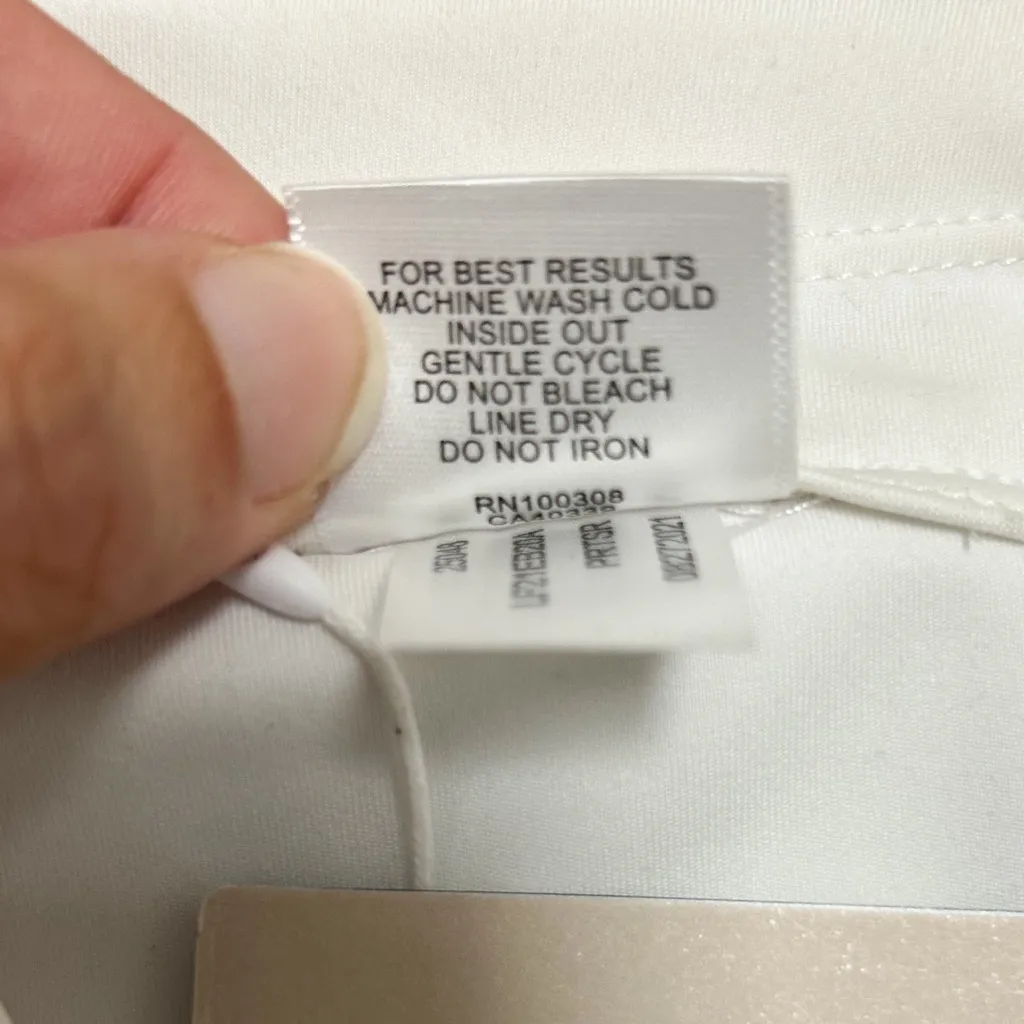 Peter Millar White Metallic Silver Stripe Navy Blue Trim Dolphin Hem Golf Skort - Image 12