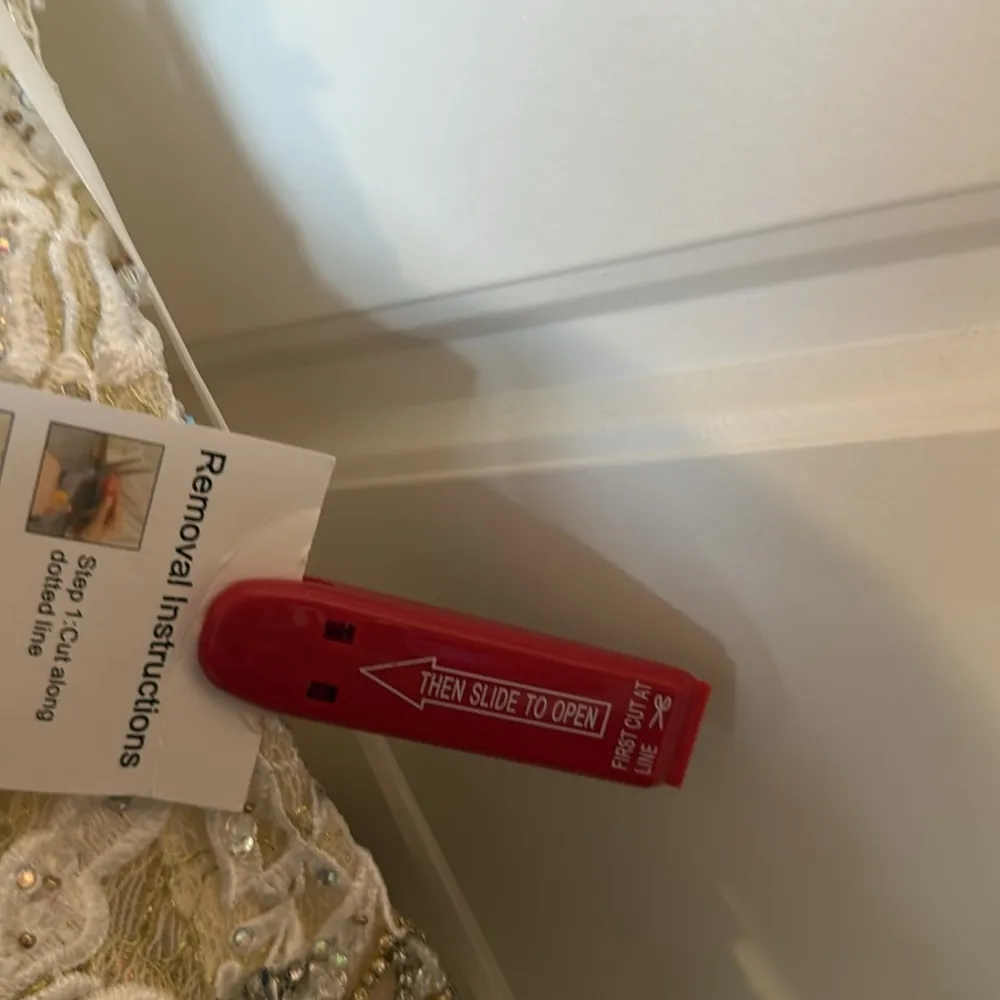 Mac Duggal 79341 Floral Appliqués Sleeveless Plunge Neck Trumpet Gown, Sz 14 NWT - Image 7