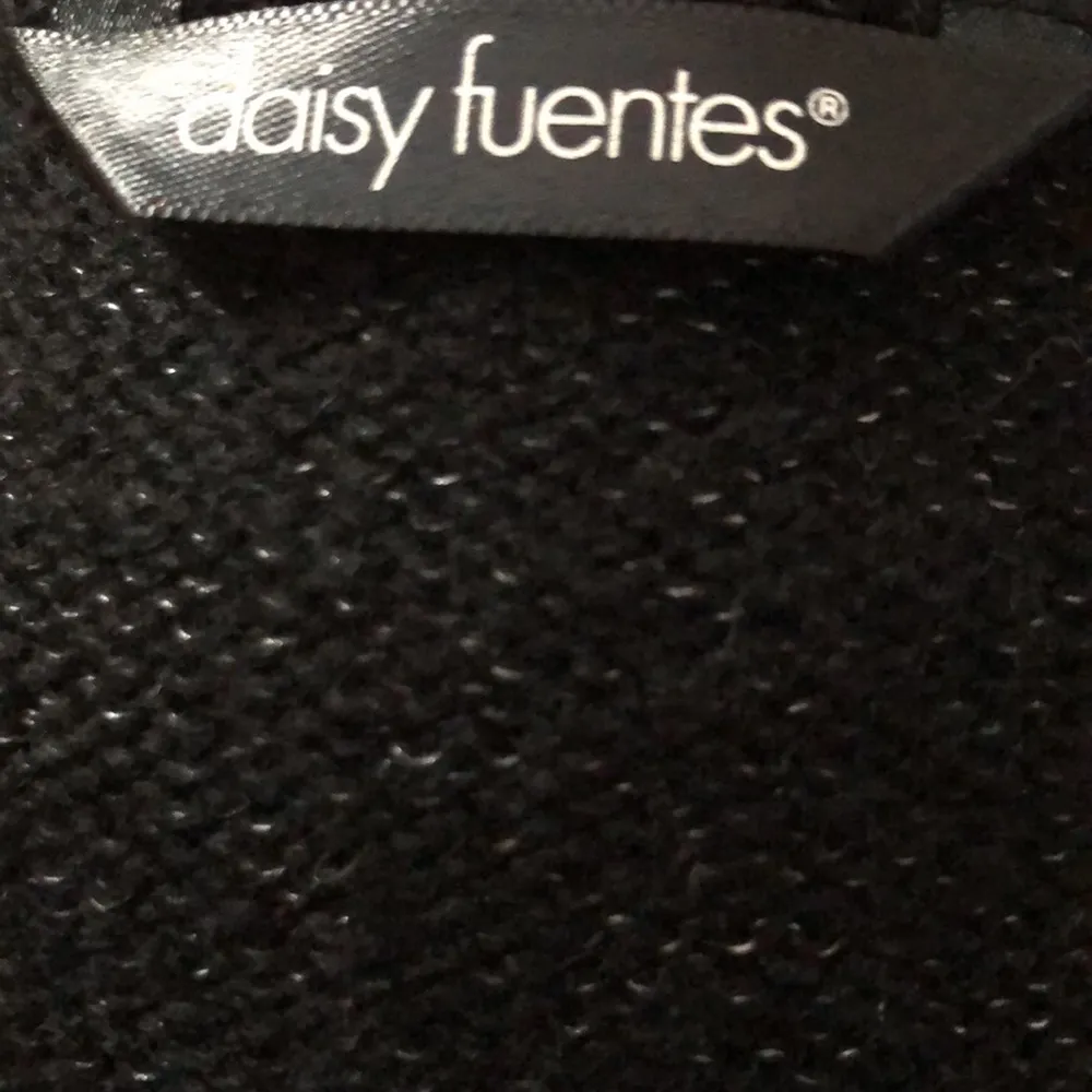 Daisy Fuentes M button down sweater - Image 3