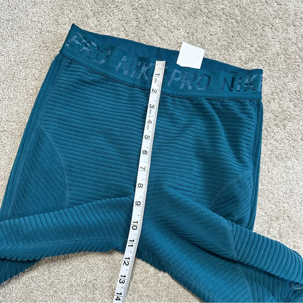 Nike Pro Hyperwarm Women’s Velour Tight Legging BV5562-347 in Midnight Teal M - Image 13