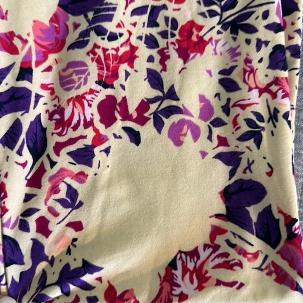 Lularoe Cream Pink Purple Floral Leggings One Size EUC #6733 - Image 2