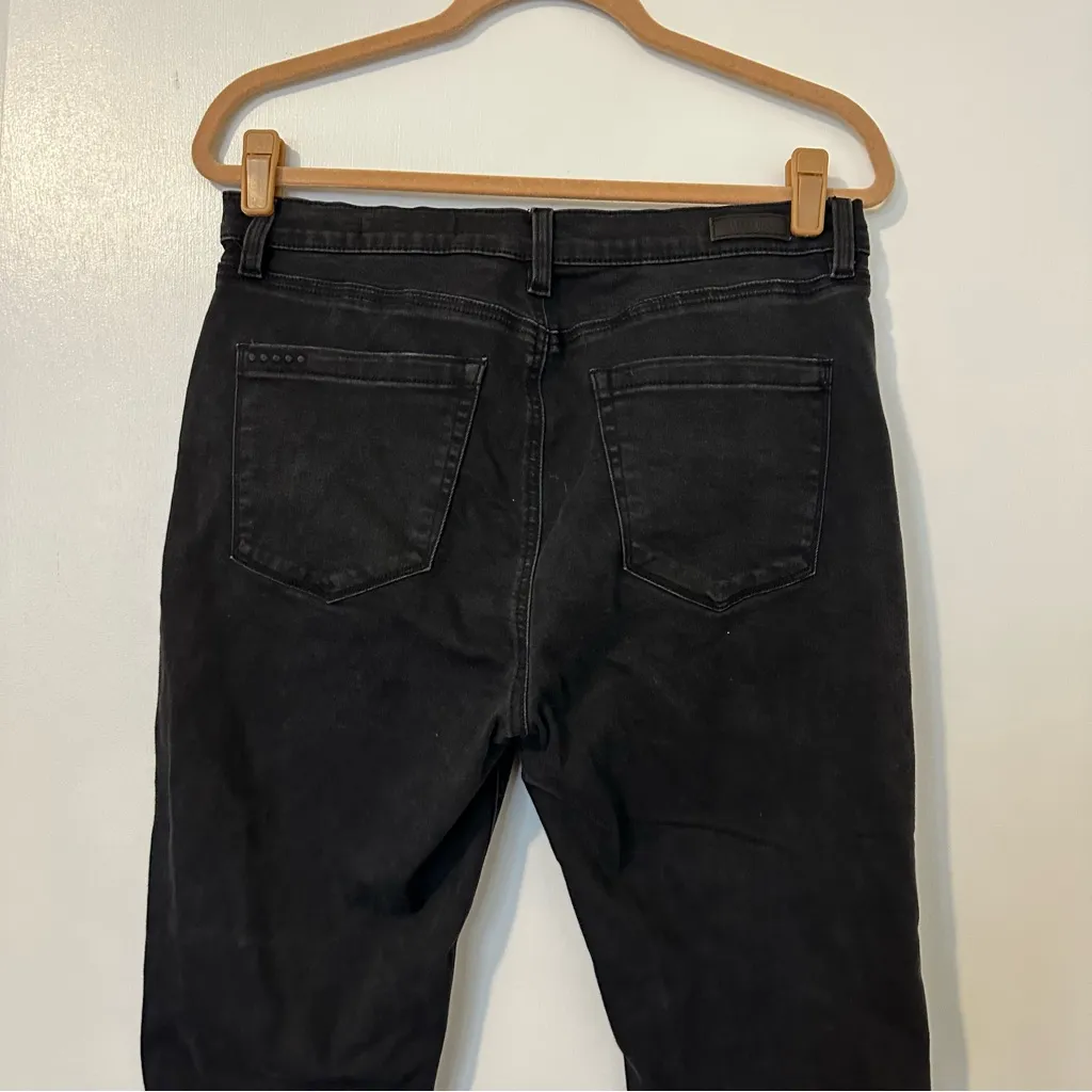 Blank NYC The Bond Removable Feather Trim Mid Rise Skinny Jeans Black 31 - Image 3