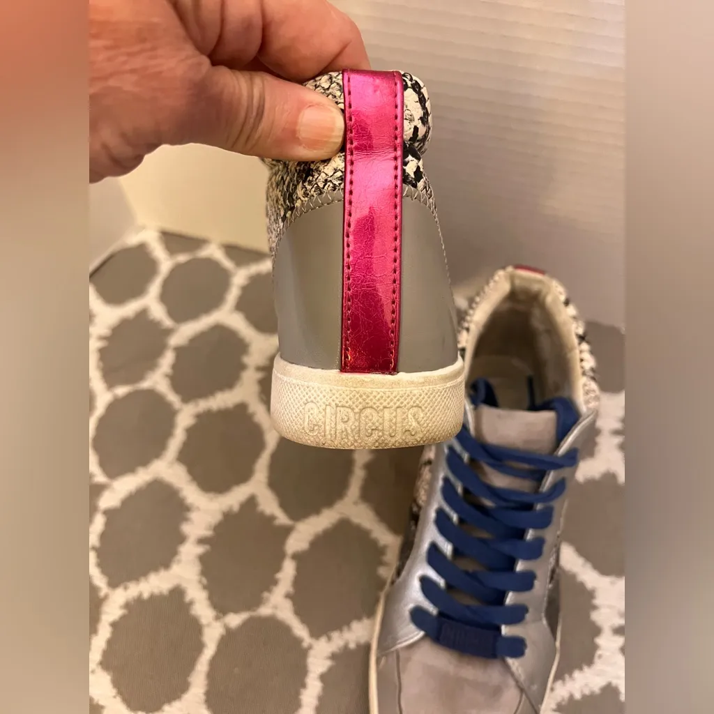 Circus by Sam Edelman Blue and Silver Snake Print Sneakers 6 metallic skin - Image 3