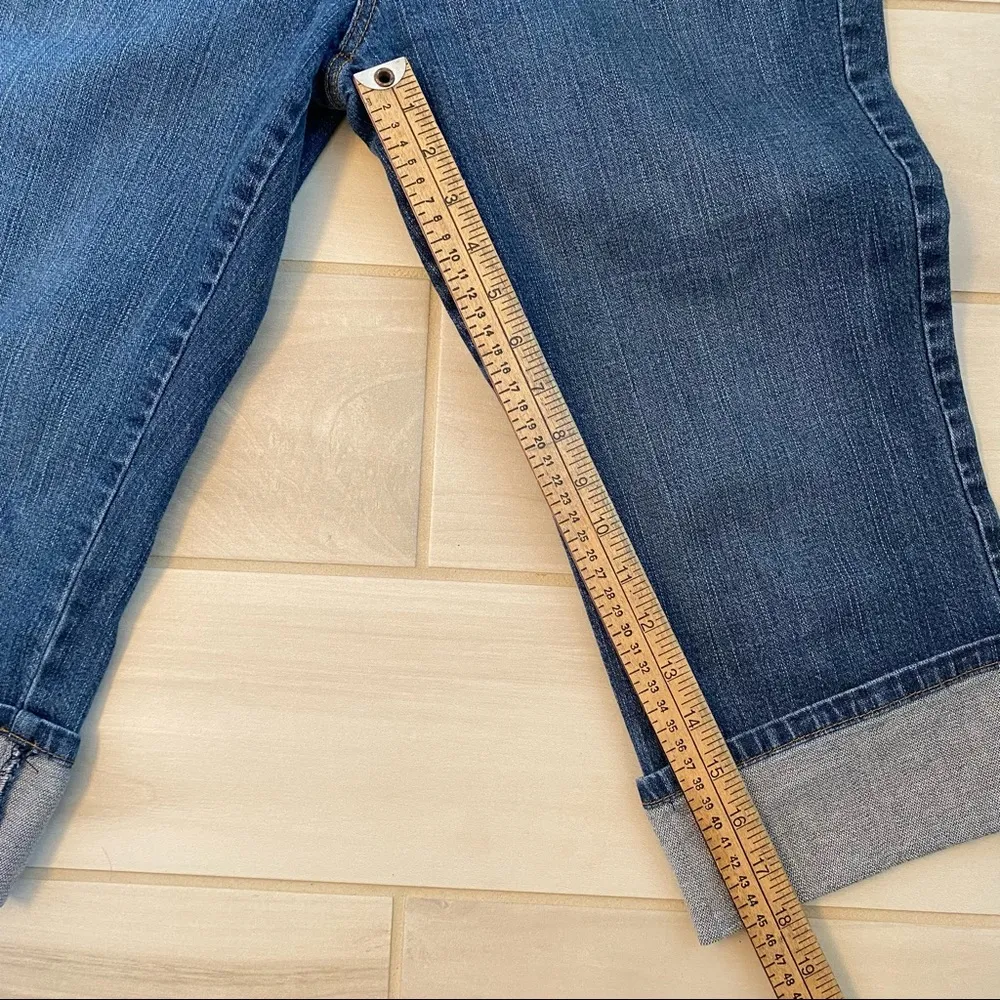 Tint|| Blue jeans capris - Image 3