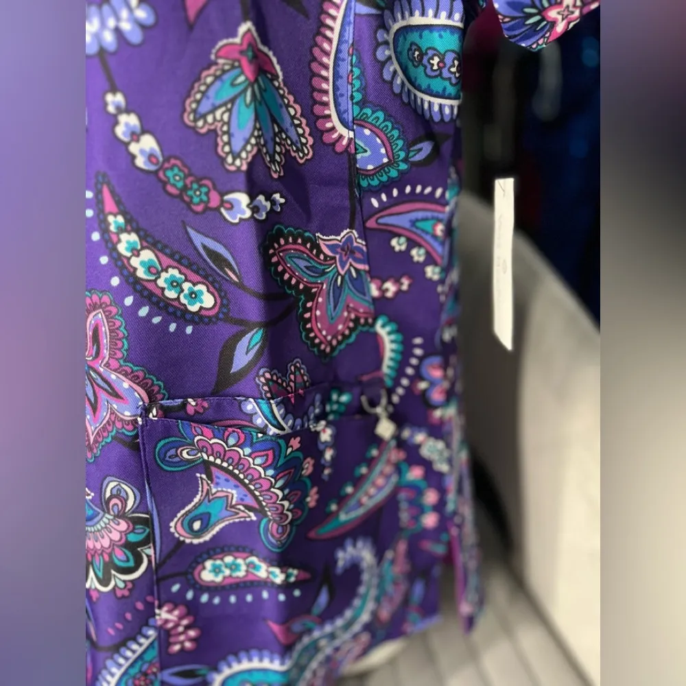 Vera Bradley Floral Paisley Scrub Top - Image 3