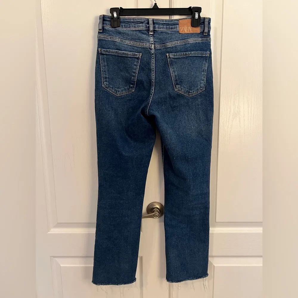 ZARA 6 Straight Leg Raw Hem Blue Jeans - Image 5