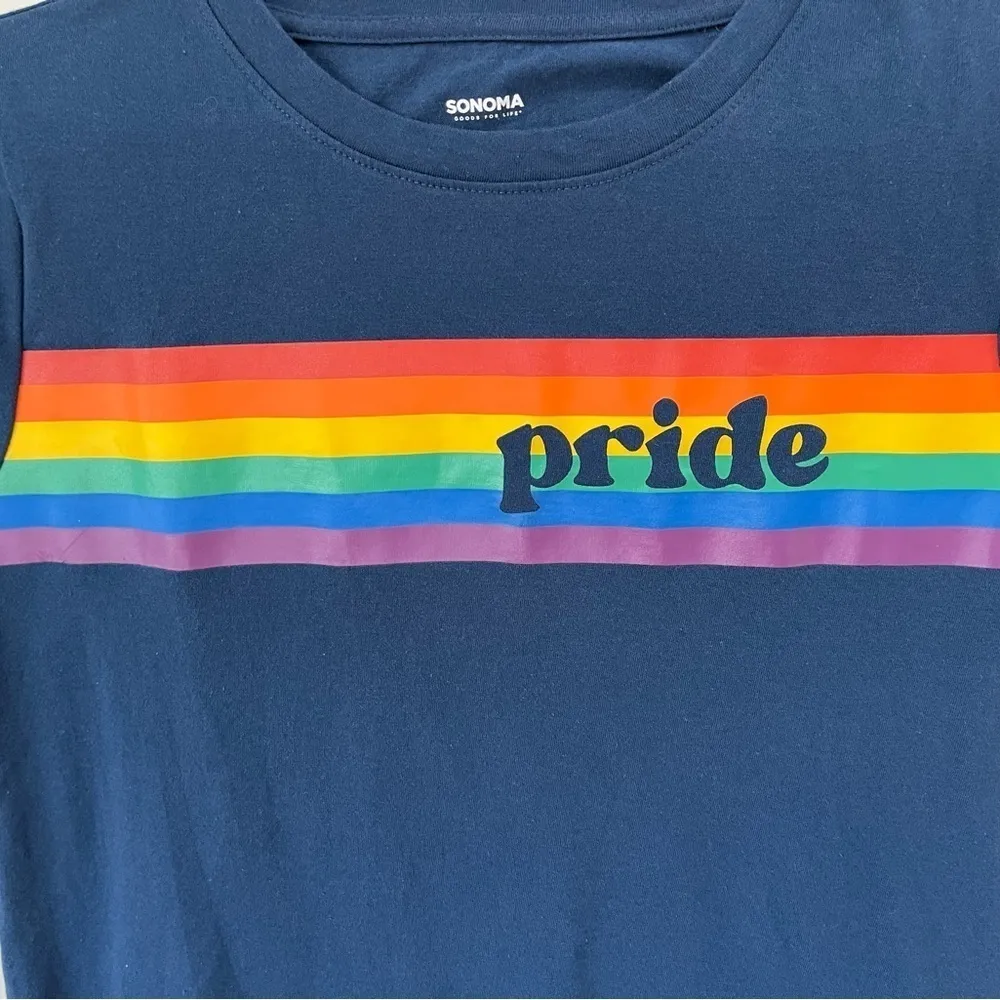 Sonoma size medium pride tee shirt - Image 5