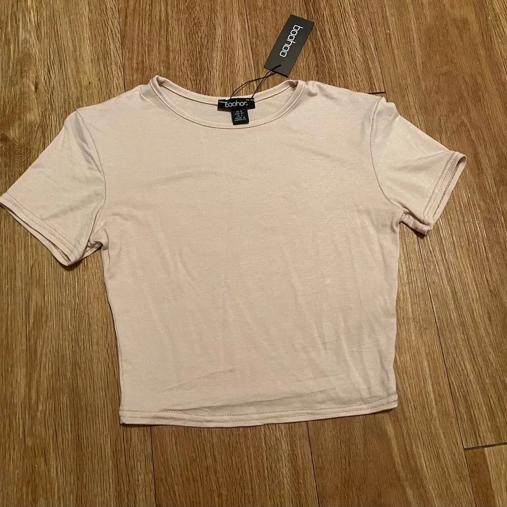 NWT cropped tee - Image 6