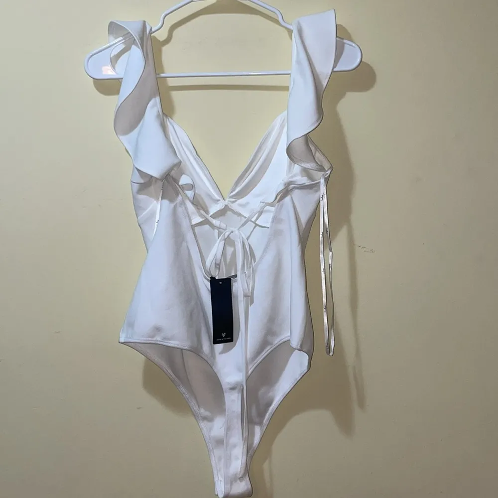Womens New Lulus Ruffled White Bodysuit - Image 5