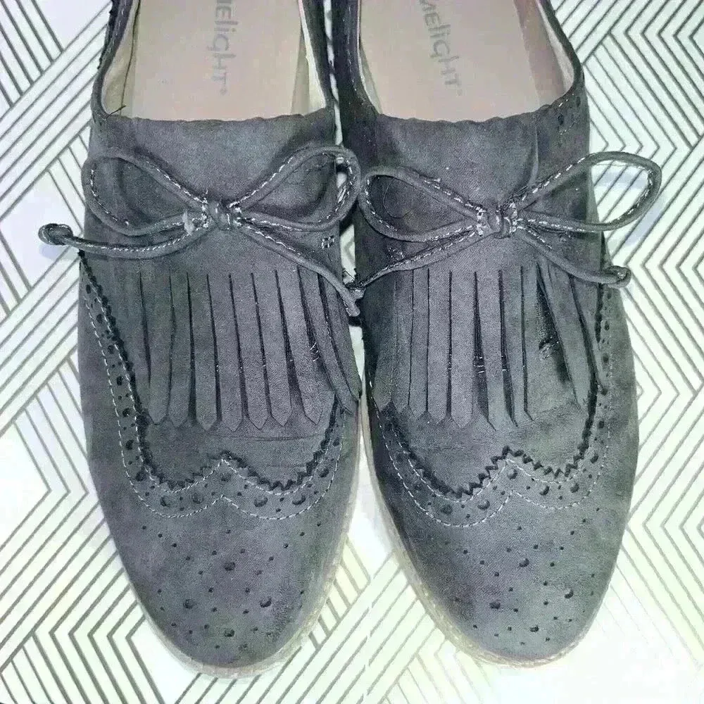 Limelight Grey Classic Suede Fringe & Tassel Oxford Loafers Woman's Size 9 1/2 - Image 17