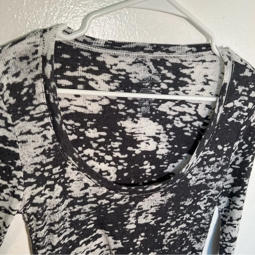 GO Couture Thermal Top Gray White Tie Dye - Image 3
