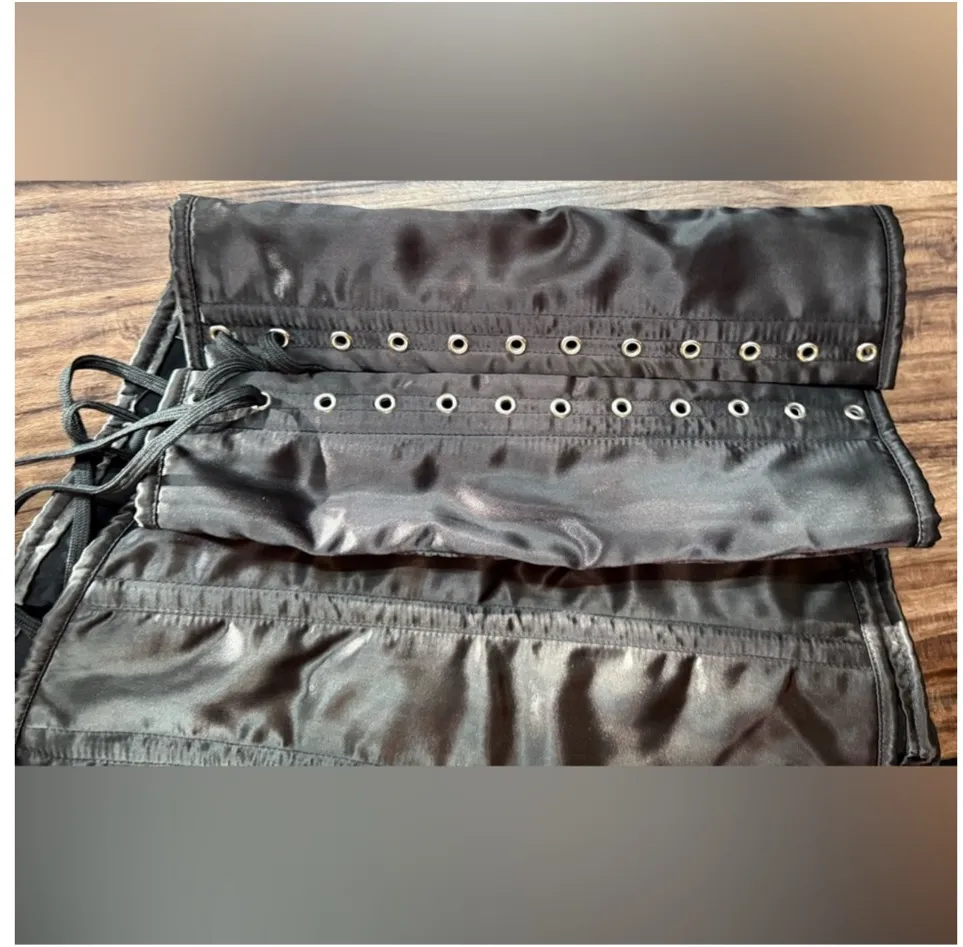 Top Drawer  by Daisy Corsets XXL - Image 10