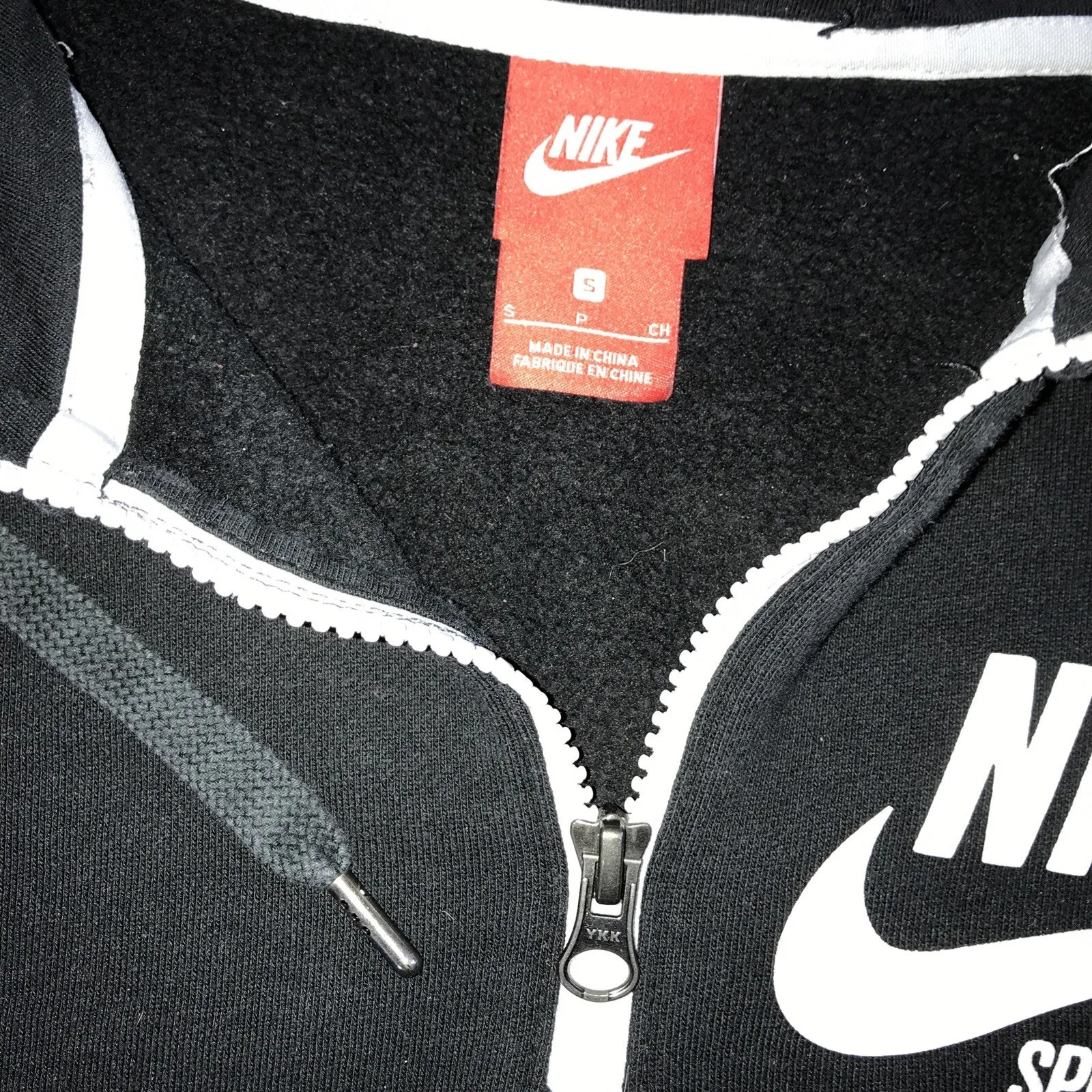 Nike Women’s 1/4-zip Pullover Hoodie Small - Image 4