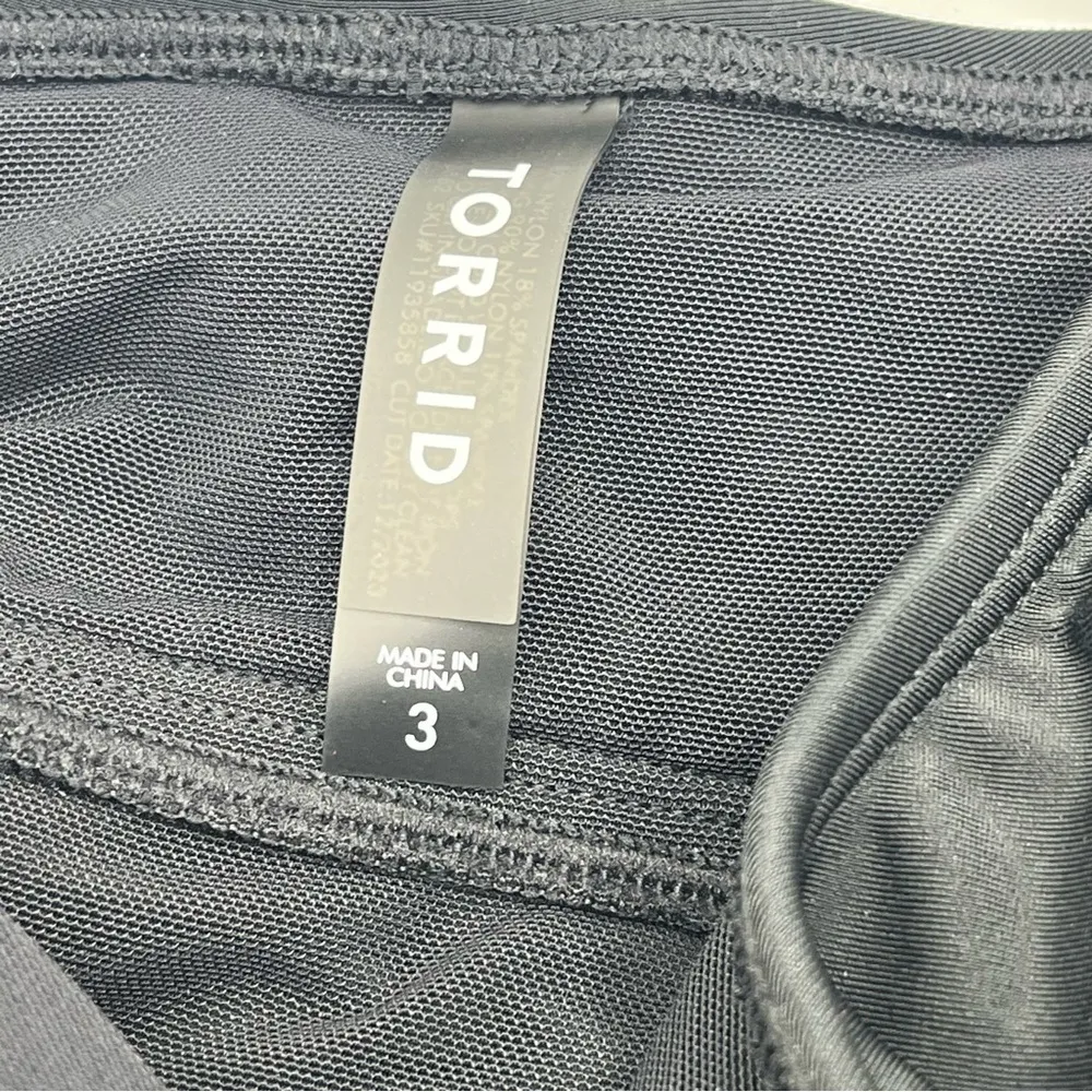 Torrid 3 Black Wireless Flounce Bikini Top Sz 3X - Image 7