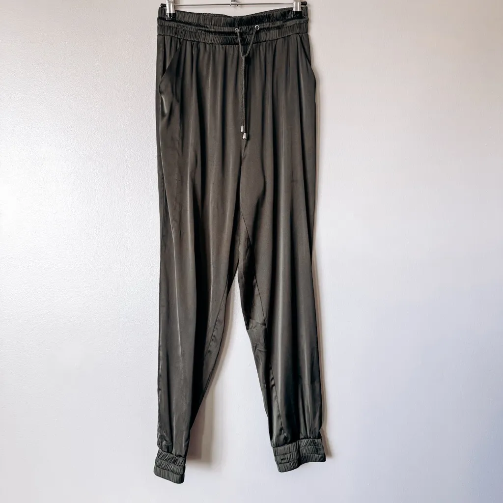Meshki Green Pull On Satin-like Joggers Size Medium - Image 2