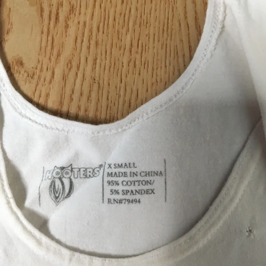 B70 Hooters Girl Worn Tank from Atlantic City NJ Stretchy Soft White Size Xs - Image 4