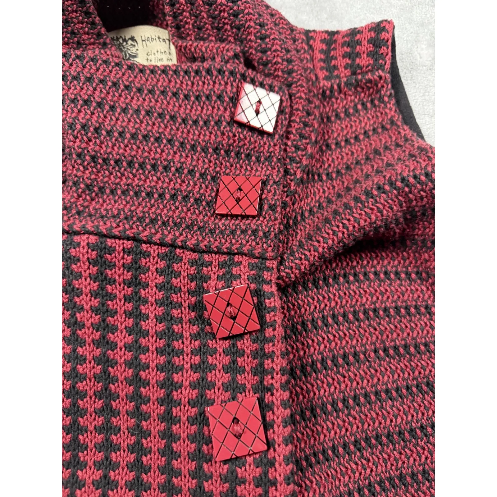Habitat Sweater‎ Womens Small Red Black Button Knit Vest Asymmetric Artsy Top - Image 5